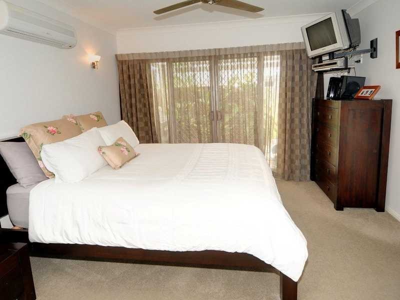 8 BURROWS ST, Sippy Downs QLD 4556