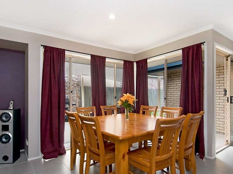 27 Oxford Close, Sippy Downs QLD 4556