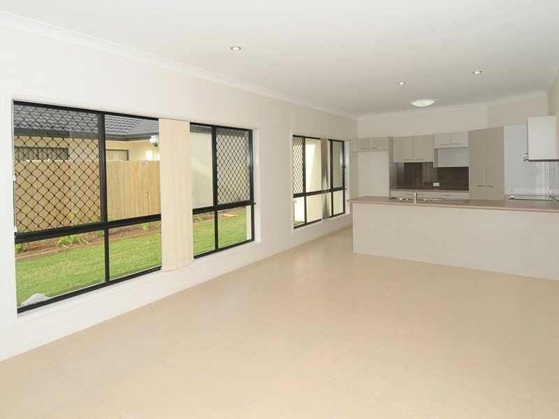 9 White Oak Street, Sippy Downs QLD 4556