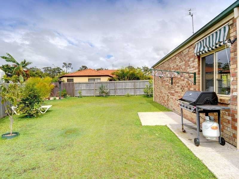 16 CHESTERTON CR, Sippy Downs QLD 4556
