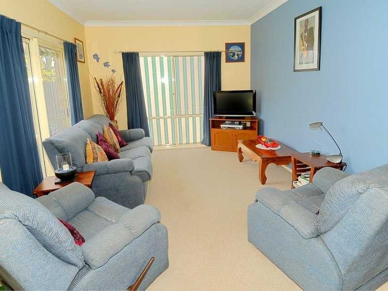 16 CHESTERTON CR, Sippy Downs QLD 4556