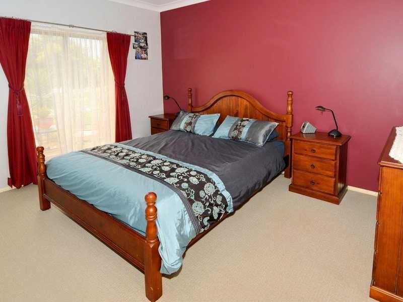 16 CHESTERTON CR, Sippy Downs QLD 4556