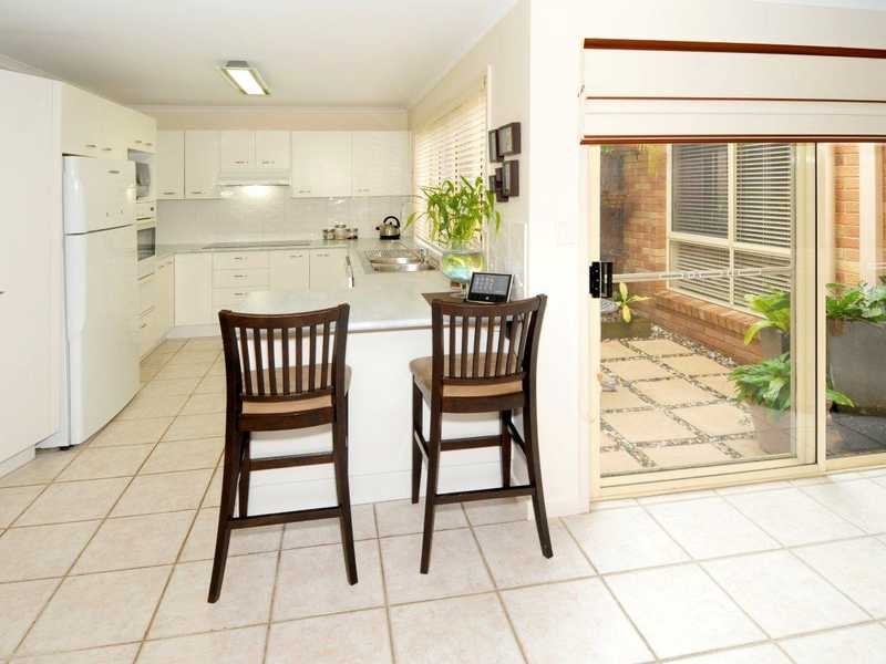 8 Beaverbrook Cct, Sippy Downs QLD 4556