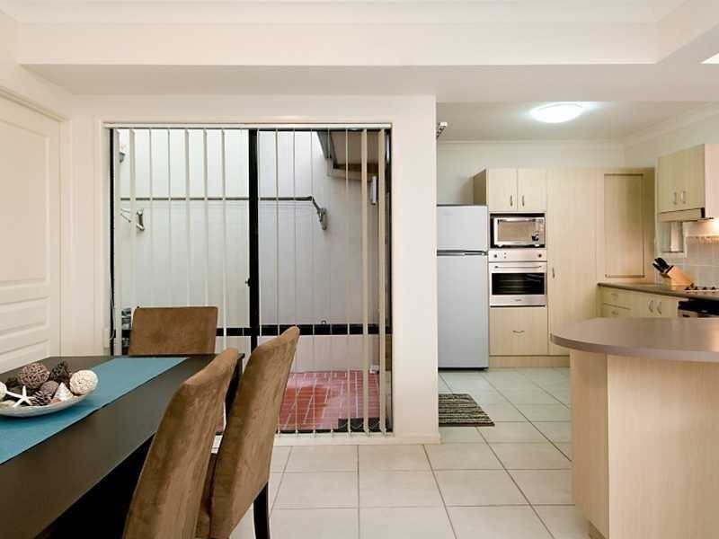 Unit 33/2 Springhill Drive, Sippy Downs QLD 4556