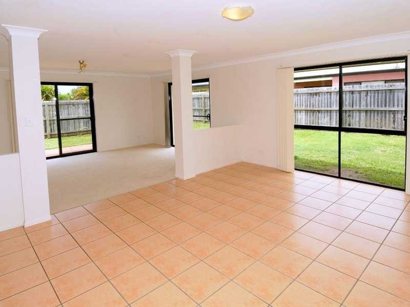 9 LINACRE ST, Sippy Downs QLD 4556