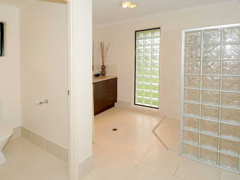 11 Earl Court, Landsborough QLD 4550