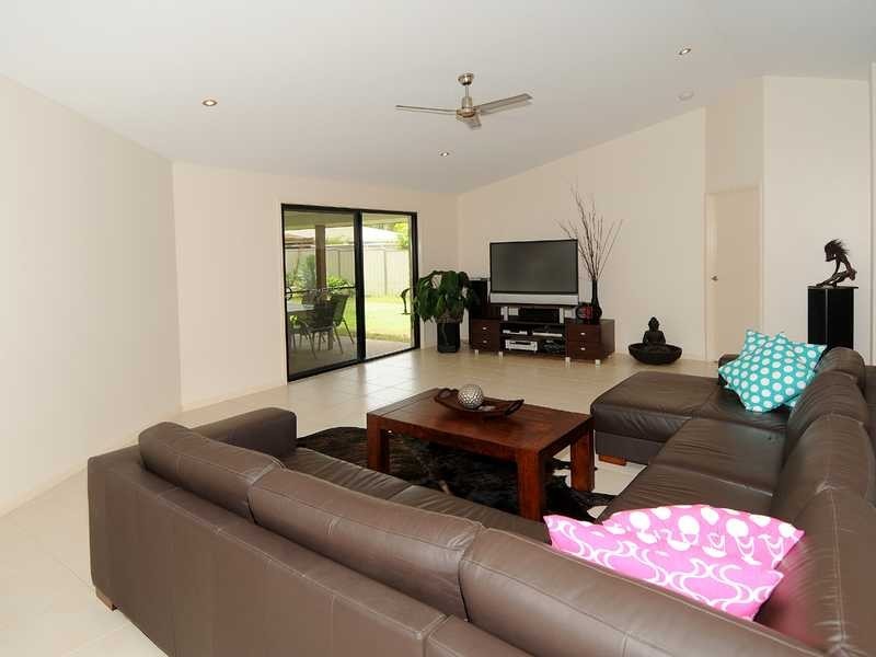 11 Earl Court, Landsborough QLD 4550