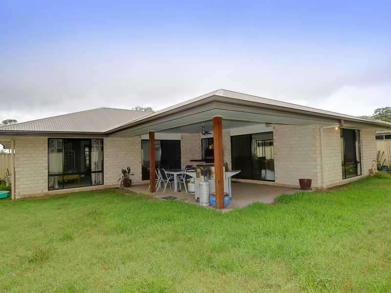 11 Earl Court, Landsborough QLD 4550