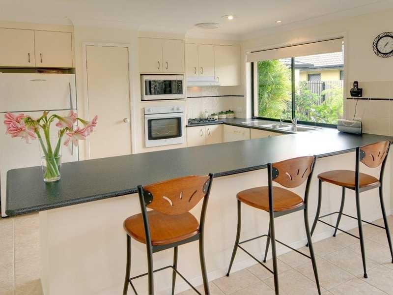 4 WELLMAN CR, Sippy Downs QLD 4556