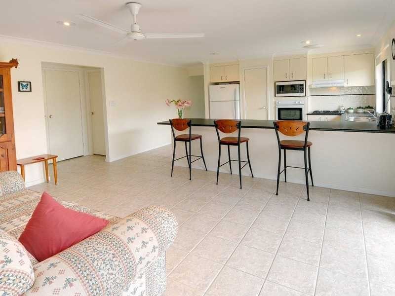4 WELLMAN CR, Sippy Downs QLD 4556