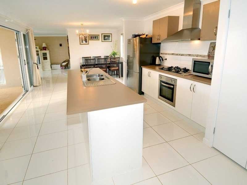 6 DERWENT ST, Sippy Downs QLD 4556