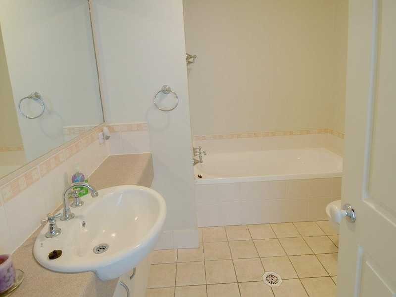 Unit 18/2 Springhill Drive, Sippy Downs QLD 4556