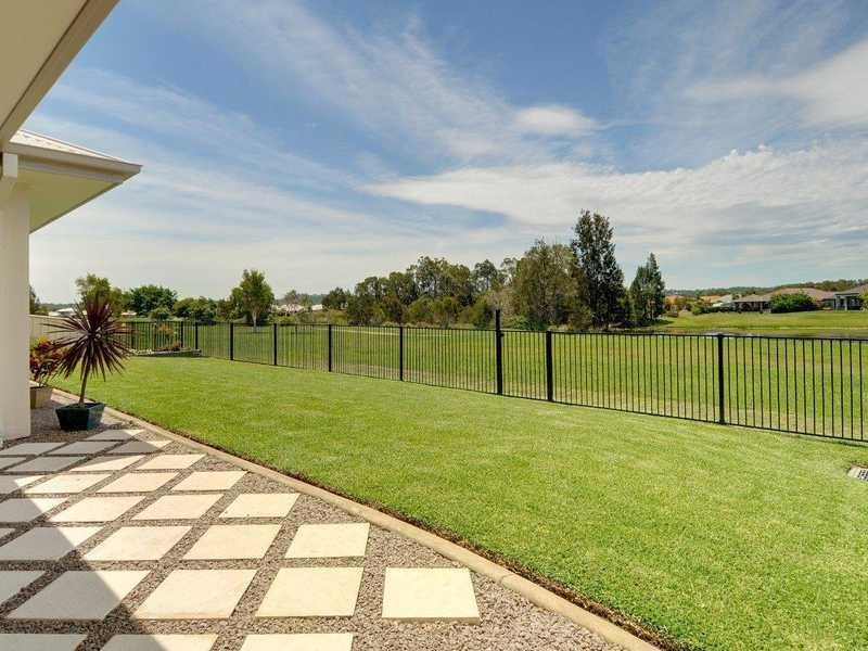 11 Wellman Crescent, Sippy Downs QLD 4556