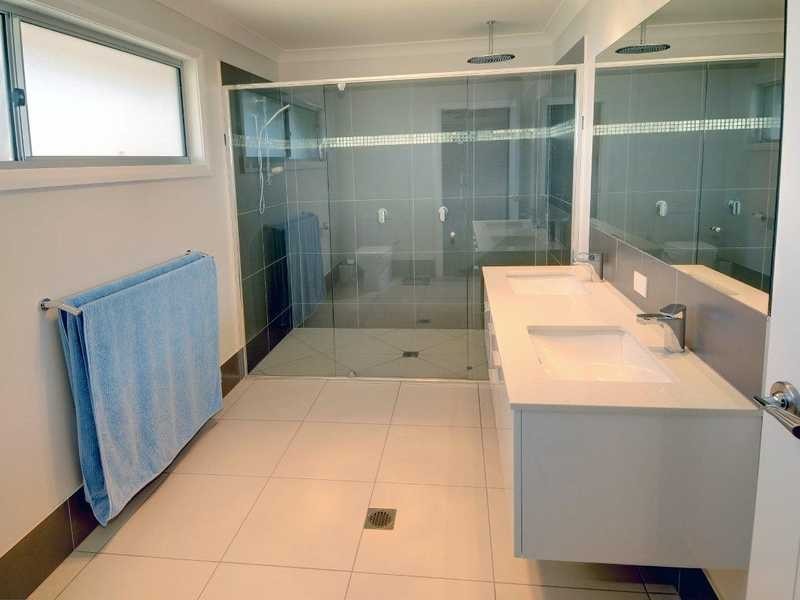 6 White Oak Street, Sippy Downs QLD 4556