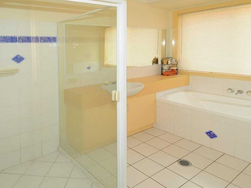 1 Mountain Ash Drive, Mountain Creek QLD 4557