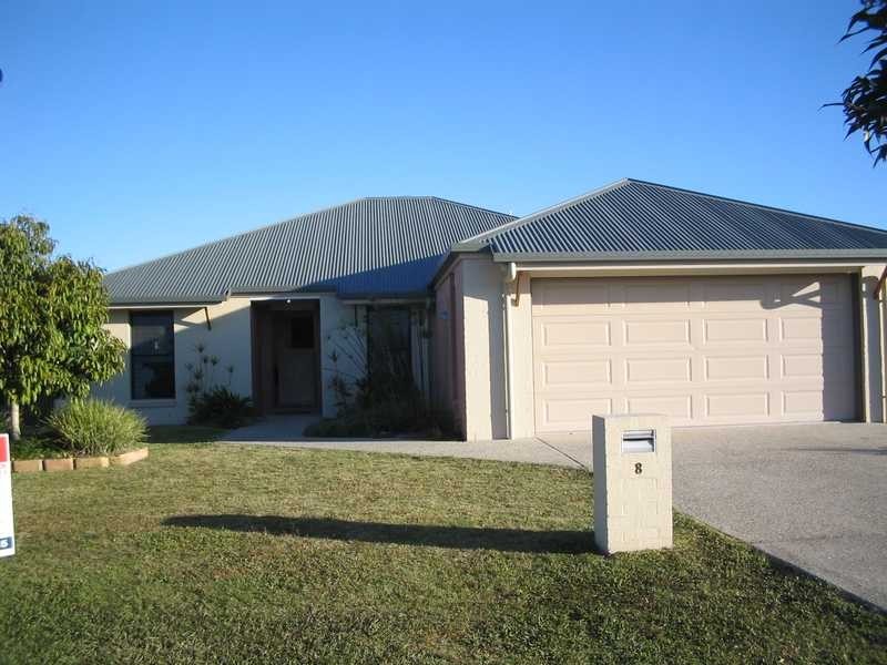 8 Pembroke Crescent, Sippy Downs QLD 4556