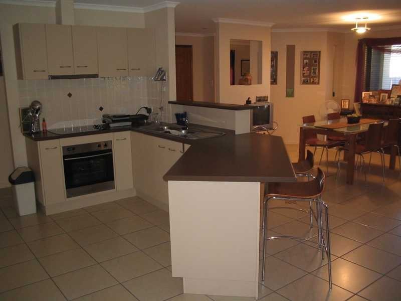 8 Pembroke Crescent, Sippy Downs QLD 4556