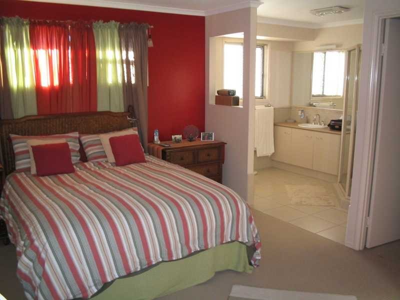 8 Pembroke Crescent, Sippy Downs QLD 4556