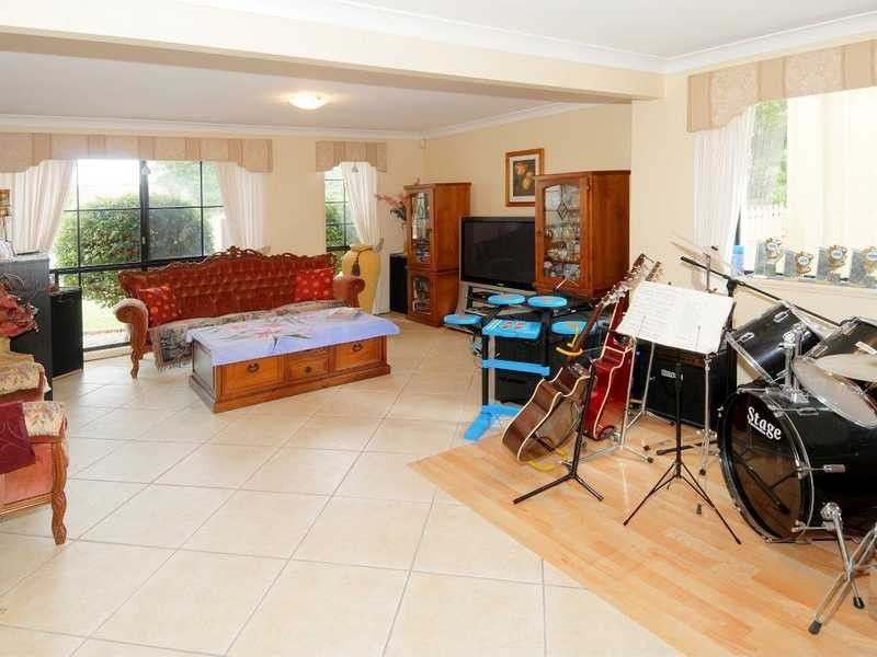 1 Phoenix Circuit, Sippy Downs QLD 4556