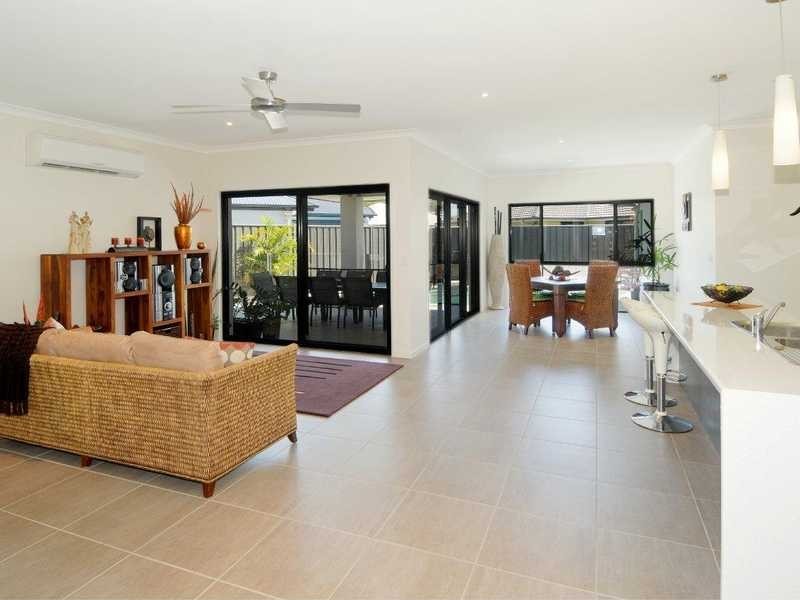 1 Beethoven Circuit, Sippy Downs QLD 4556