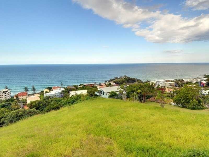32 Pacific Terrace, Coolum Beach QLD 4573