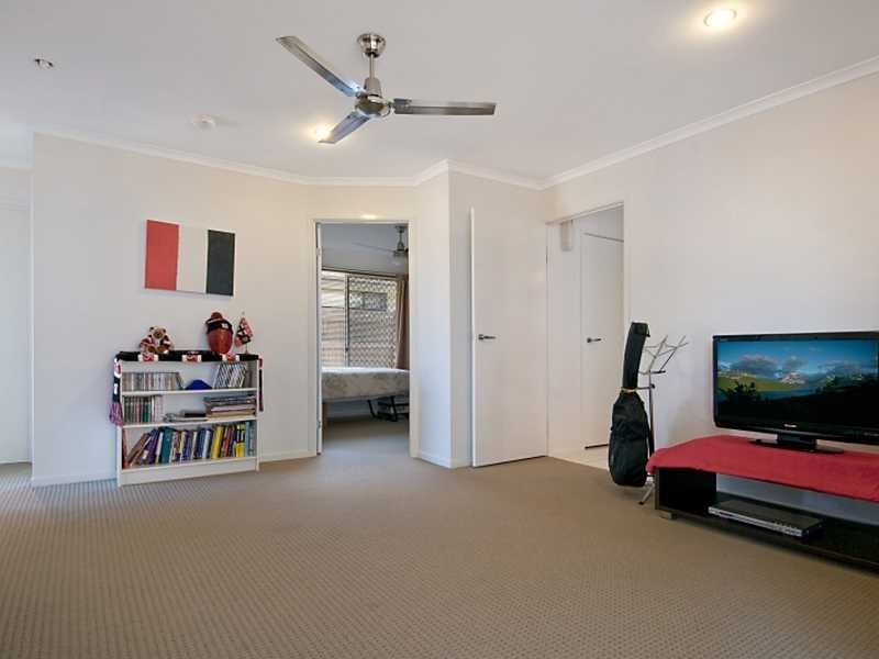 8 Rollins Street, Sippy Downs QLD 4556