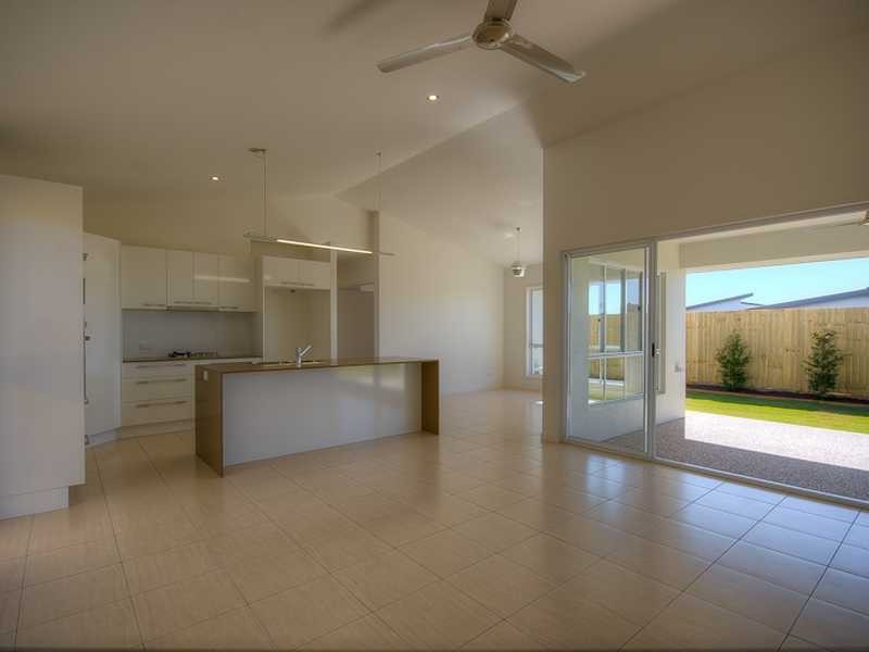 5 Warbler Street, Mountain Creek QLD 4557