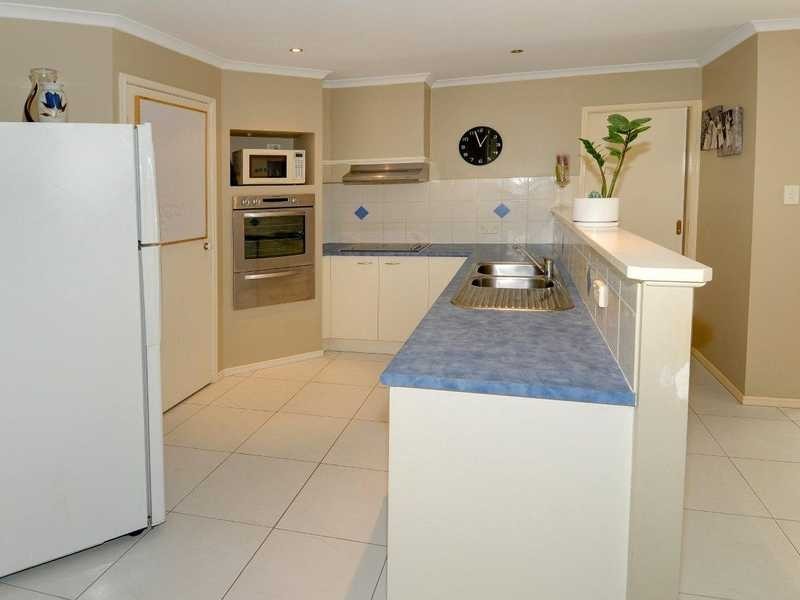 10 Bronte Court, Sippy Downs QLD 4556
