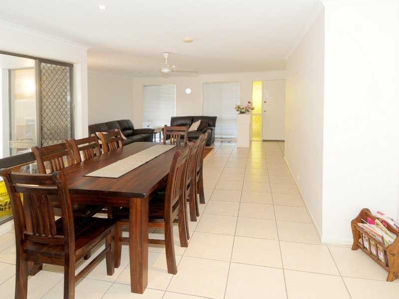 30 Karawatha Drive, Mountain Creek QLD 4557