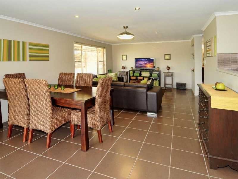27 Riveroak Way, Sippy Downs QLD 4556