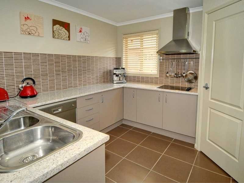 27 Riveroak Way, Sippy Downs QLD 4556