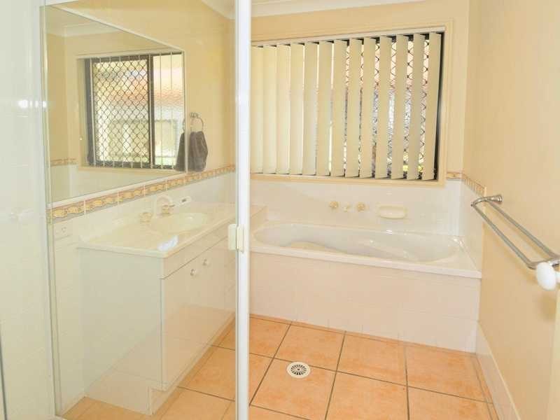 10 Lamandra Lane, Sippy Downs QLD 4556