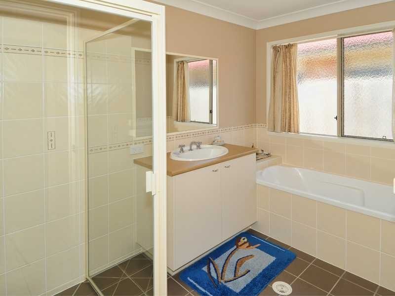 3 Burke Close, Sippy Downs QLD 4556