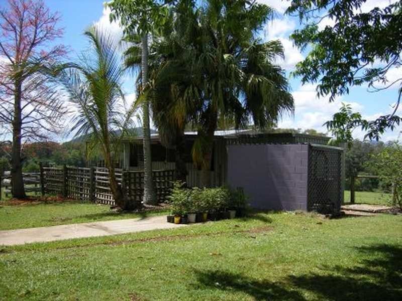 123 Old Peachester Road, Beerwah QLD 4519