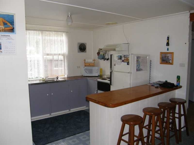 Verona Sands TAS 7112