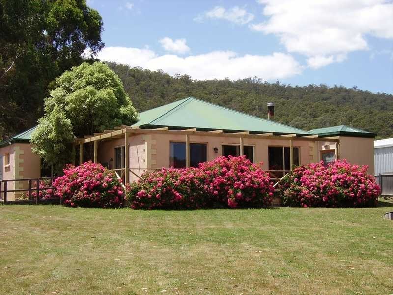 Deep Bay TAS 7112