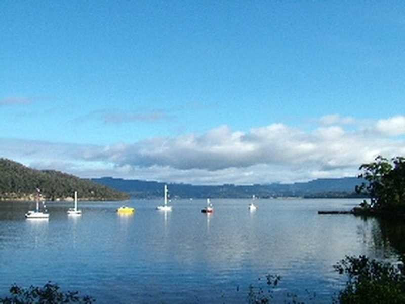 Deep Bay TAS 7112