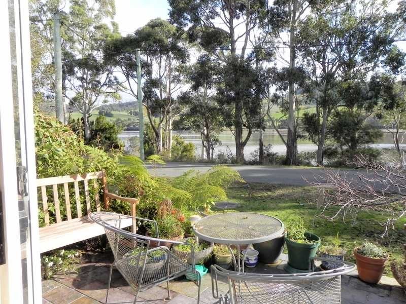 33 Esplanade Road, Cygnet TAS 7112