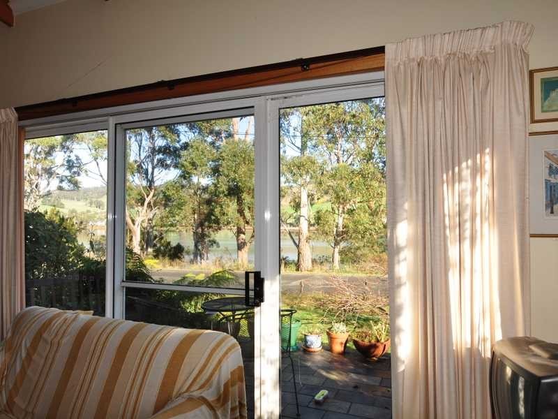 33 Esplanade Road, Cygnet TAS 7112