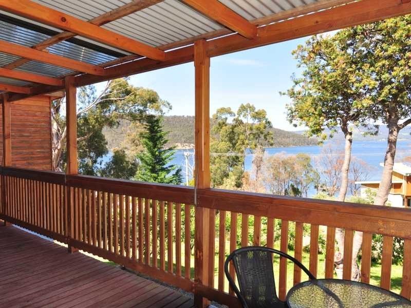42 Chuter Street, Deep Bay TAS 7112