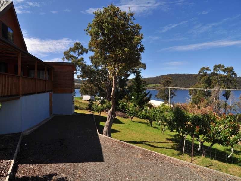 42 Chuter Street, Deep Bay TAS 7112