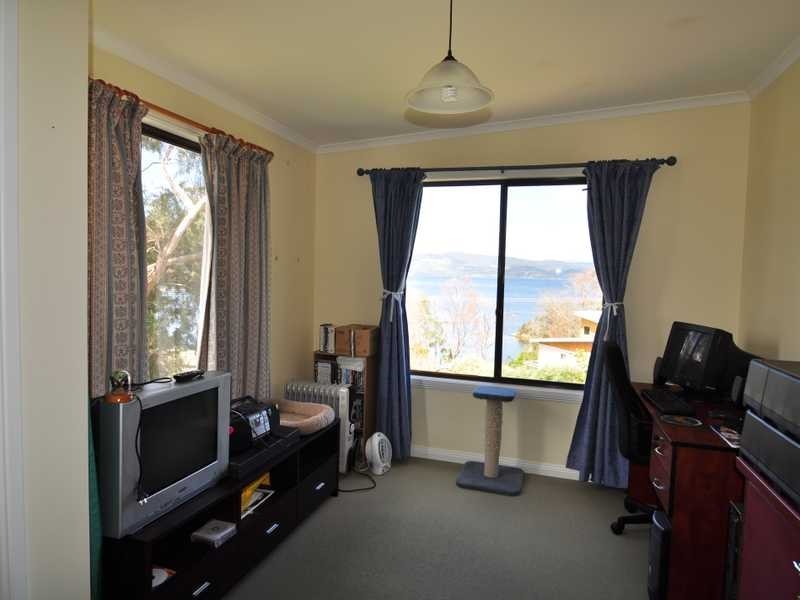 42 Chuter Street, Deep Bay TAS 7112