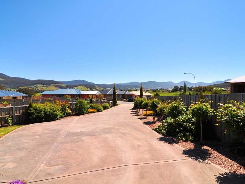 7 Pear Tree Close, Huonville TAS 7109