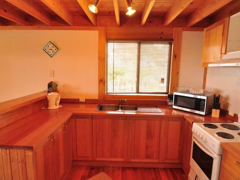 Verona Sands TAS 7112