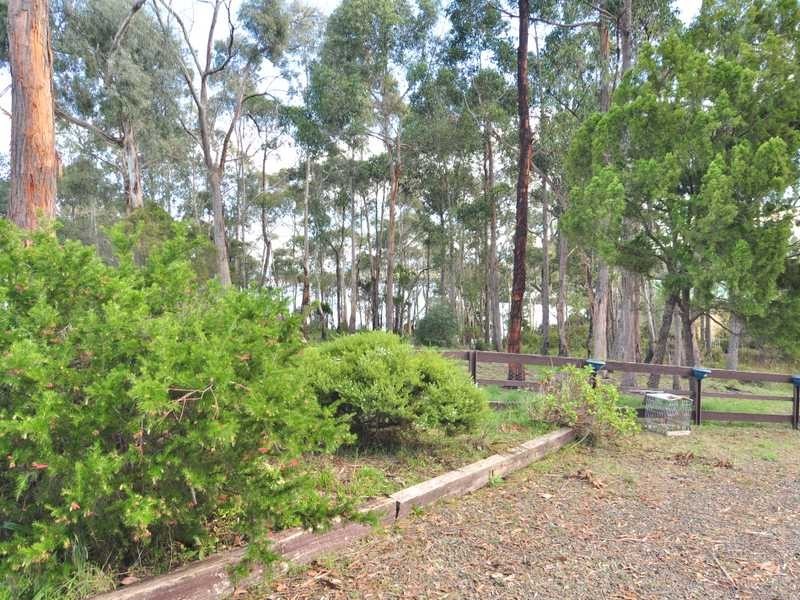 35 Sandrock Loop, Abels Bay TAS 7112