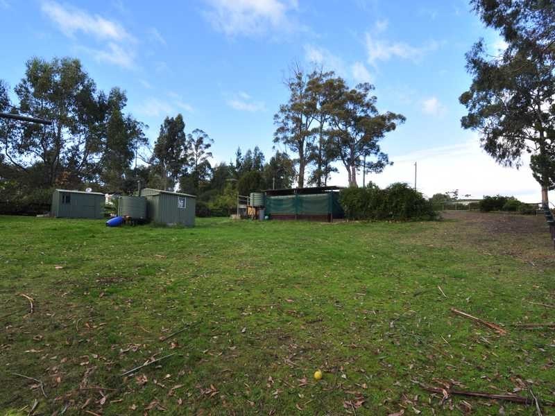 35 Sandrock Loop, Abels Bay TAS 7112