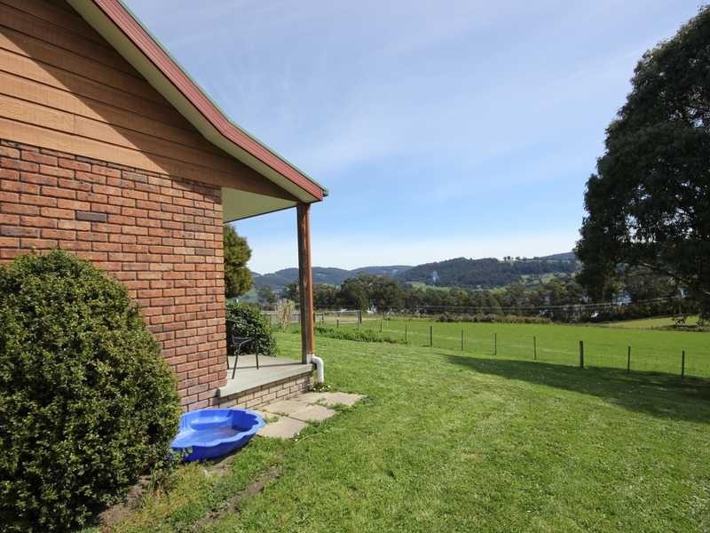69 Graces Road, Glaziers Bay TAS 7109