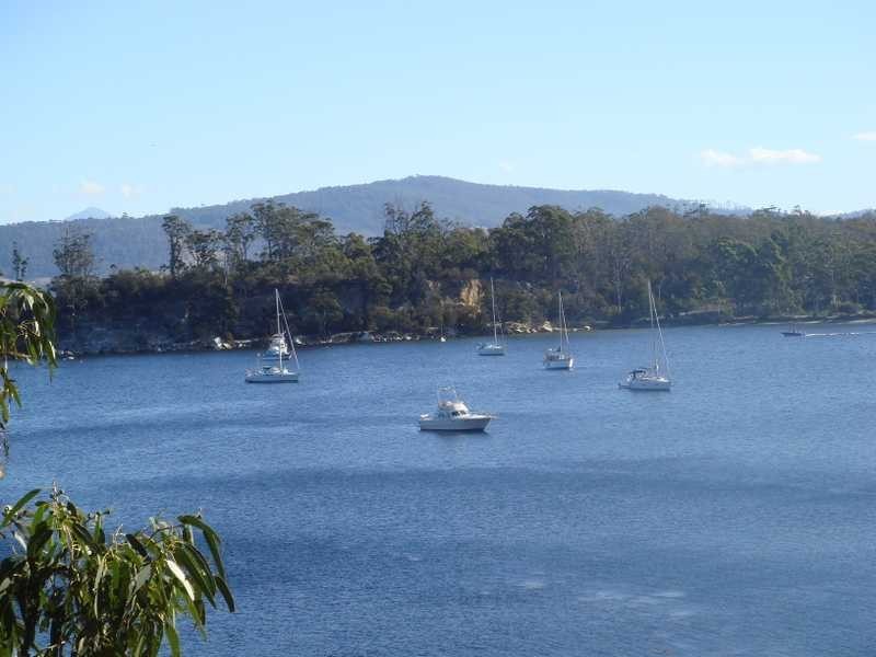 60 Williams Road, Randalls Bay TAS 7112