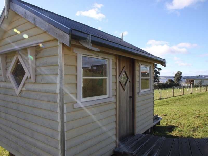 8 Turners Drive, Kettering TAS 7155