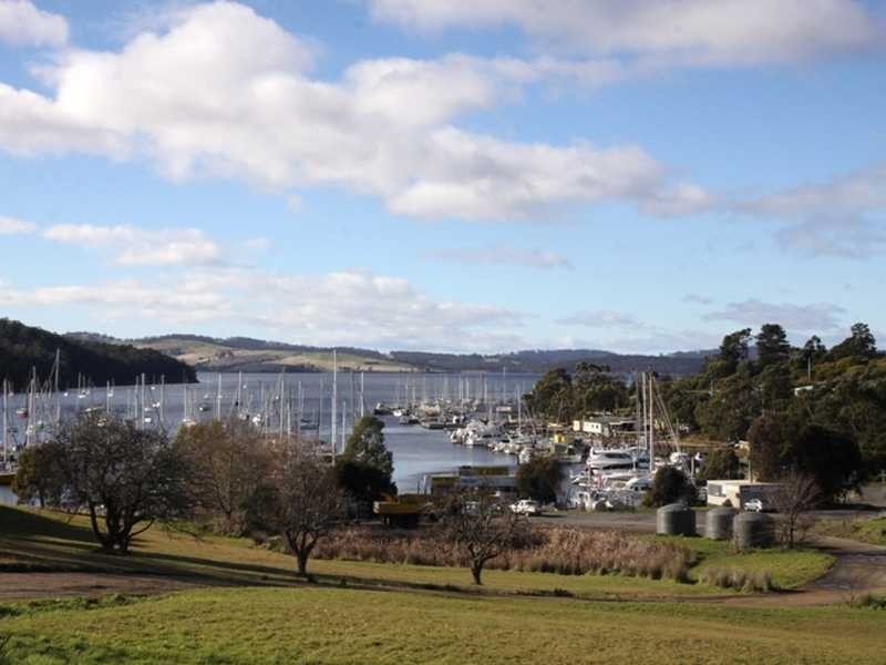 8 Turners Drive, Kettering TAS 7155